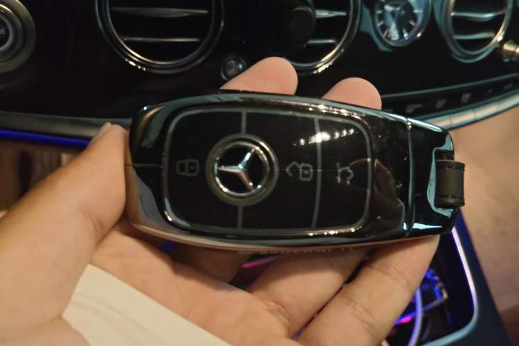 Used Mercedes-Benz Maybach S-Class 2020 S 450 4MATIC Collector's Edition Vehicle Key