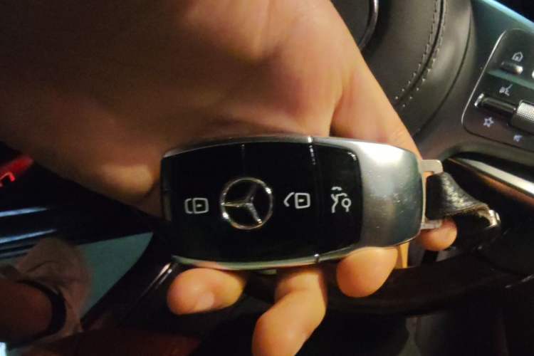 Used Mercedes-Benz Maybach S-Class 2020 S 450 4MATIC Collector's Edition Vehicle Key