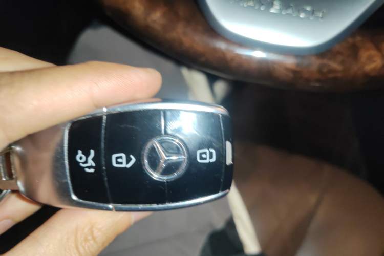 Used Mercedes-Benz Maybach S-Class 2020 S 450 4MATIC Vehicle Key