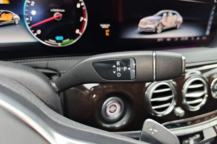 Used Mercedes-Benz Maybach S-Class 2020 S 450 4MATIC Collector's Edition Gear Lever