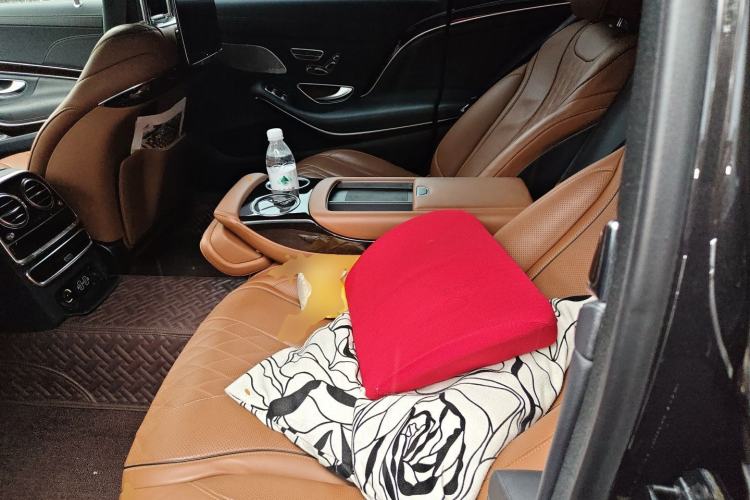 Used Mercedes-Benz Maybach S-Class 2020 S 450 4MATIC Collector's Edition Left Rear Seat