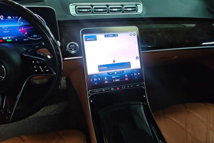 Used Mercedes-Benz Maybach S-Class 2021 S 480 4MATIC Audio And AC Panel