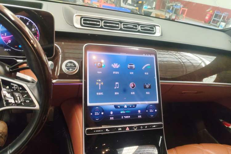 Used Mercedes-Benz Maybach S-Class 2021 S 480 4MATIC Audio And AC Panel