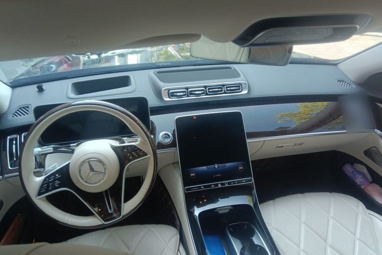 Used Mercedes-Benz Maybach S-Class 2021 S 480 4MATIC Center Console