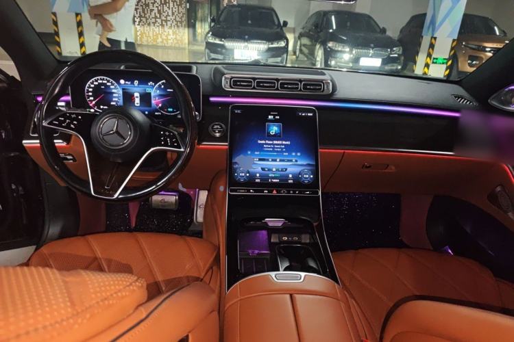 Used Mercedes-Benz Maybach S-Class 2021 S 480 4MATIC Center Console