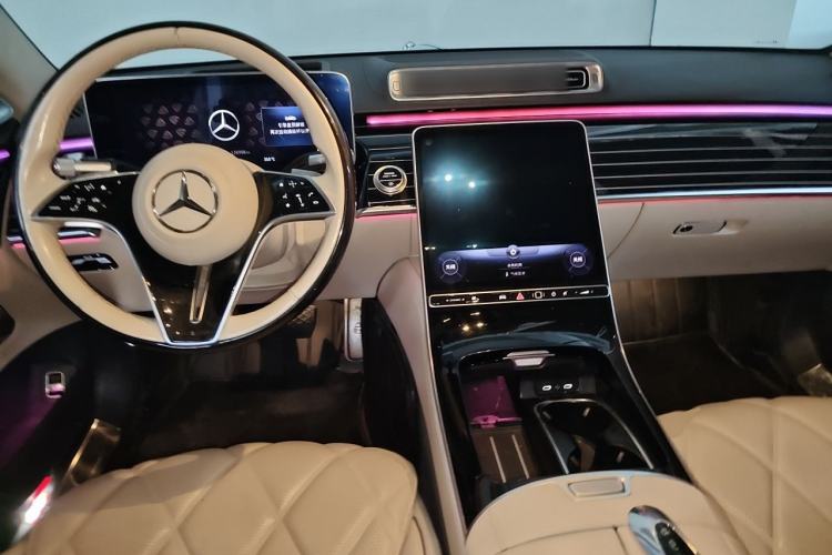 Used Mercedes-Benz Maybach S-Class 2021 S 480 4MATIC Center Console