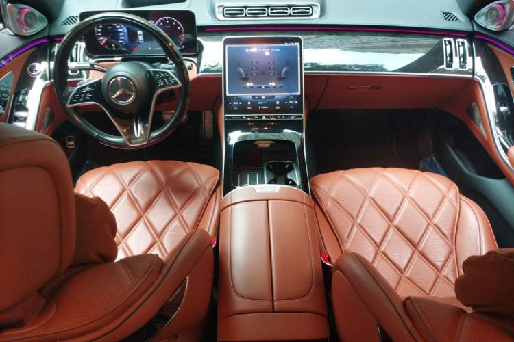Used Mercedes-Benz Maybach S-Class 2021 S 480 4MATIC Center Console