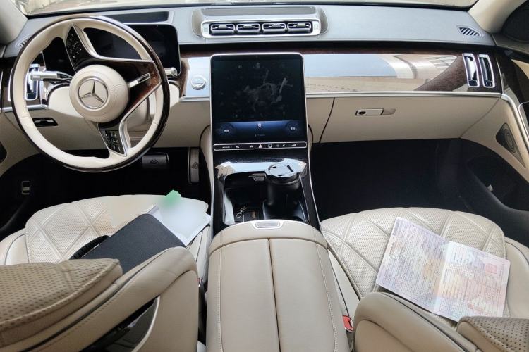 Used Mercedes-Benz Maybach S-Class 2021 S 480 4MATIC Center Console