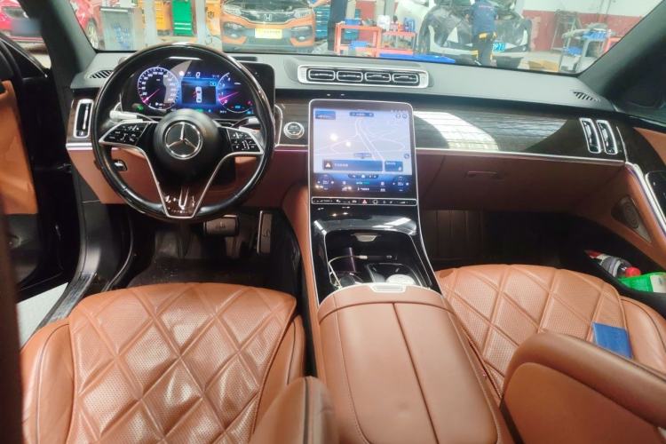Used Mercedes-Benz Maybach S-Class 2021 S 480 4MATIC Center Console