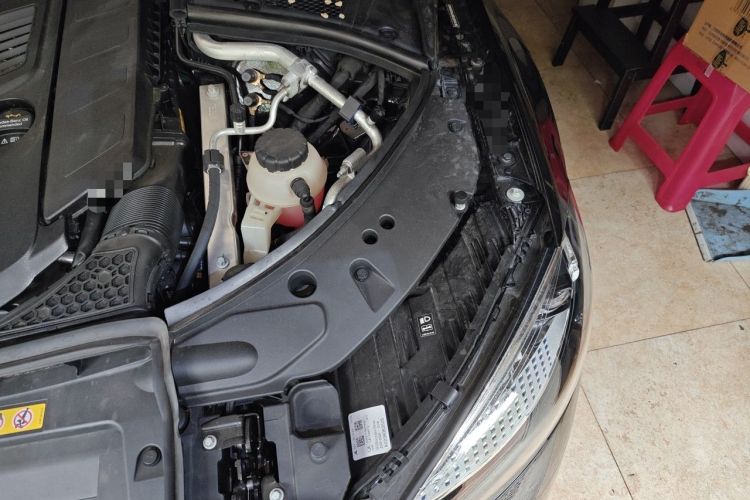 Used Mercedes-Benz Maybach S-Class 2021 S 580 4MATIC Engine Bay Left