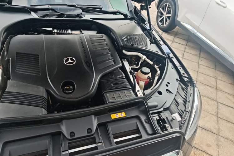 Used Mercedes-Benz Maybach S-Class 2021 S 480 4MATIC Engine Bay Left