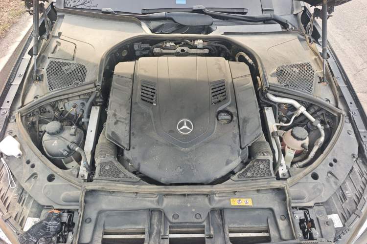 Used Mercedes-Benz Maybach S-Class 2021 S 580 4MATIC Engine Bay
