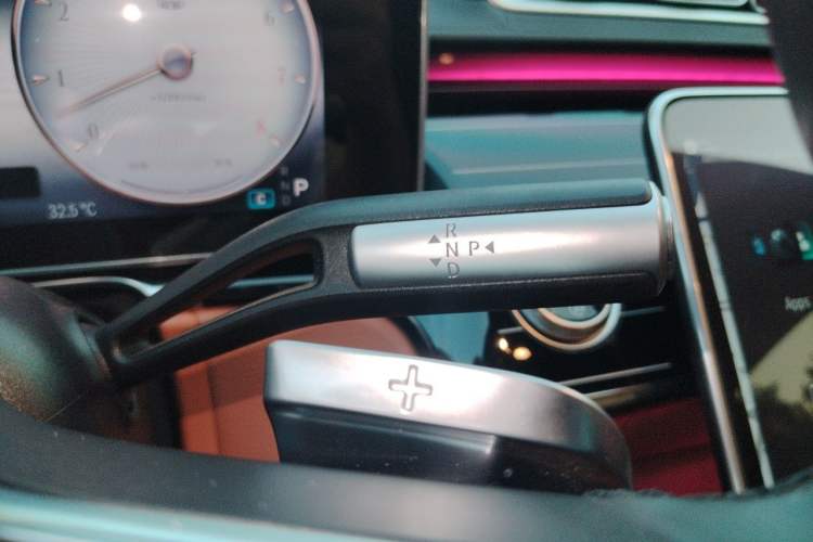 Used Mercedes-Benz Maybach S-Class 2021 S 480 4MATIC Gear Lever
