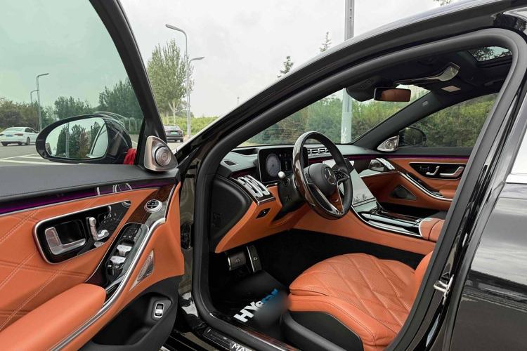 Used Mercedes-Benz Maybach S-Class 2021 S 480 4MATIC Interior 1