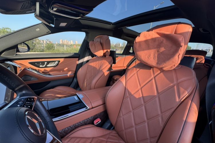 Used Mercedes-Benz Maybach S-Class 2021 S 480 4MATIC Interior 15