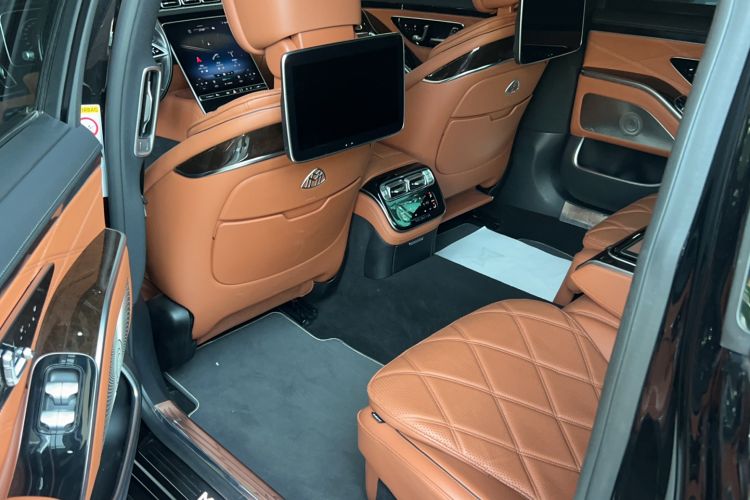 Used Mercedes-Benz Maybach S-Class 2021 S 480 4MATIC Interior 2