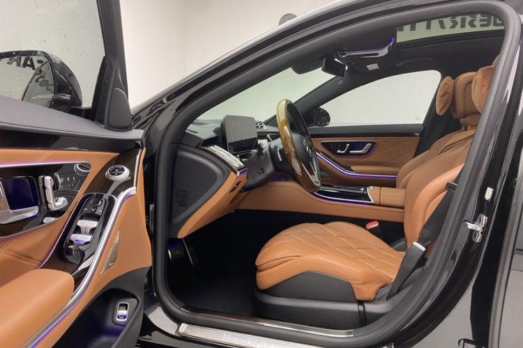 Used Mercedes-Benz Maybach S-Class 2021 S 480 4MATIC Interior 3