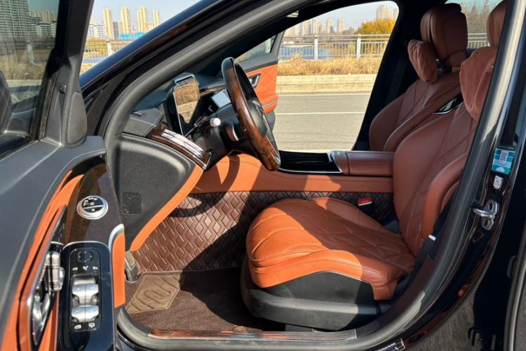 Used Mercedes-Benz Maybach S-Class 2021 S 480 4MATIC Interior 3