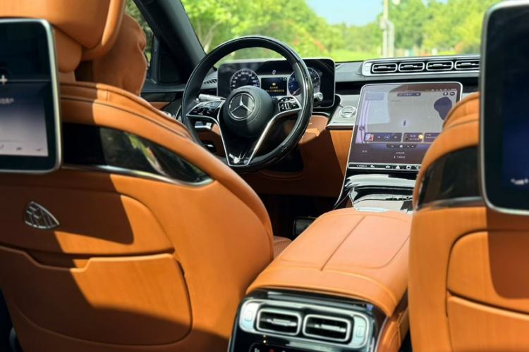 Used Mercedes-Benz Maybach S-Class 2021 S 480 4MATIC Interior 4