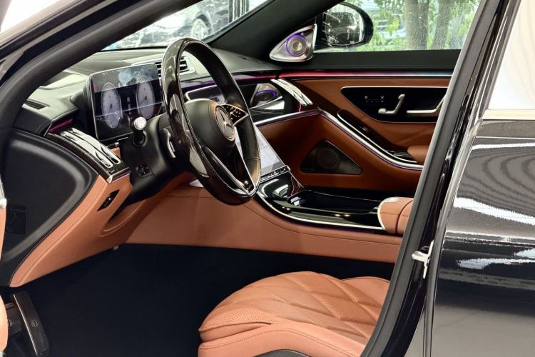 Used Mercedes-Benz Maybach S-Class 2021 S 480 4MATIC Interior 5