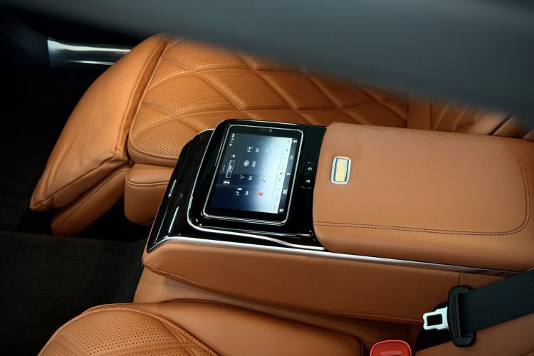 Used Mercedes-Benz Maybach S-Class 2021 S 480 4MATIC Interior 6