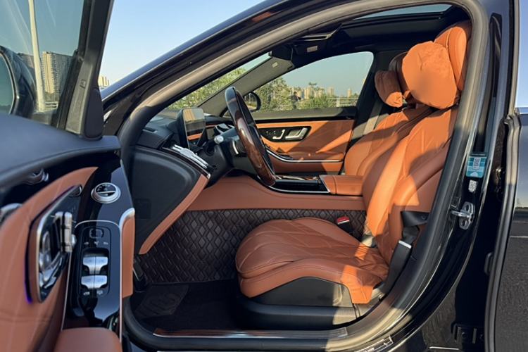 Used Mercedes-Benz Maybach S-Class 2021 S 480 4MATIC Interior 7