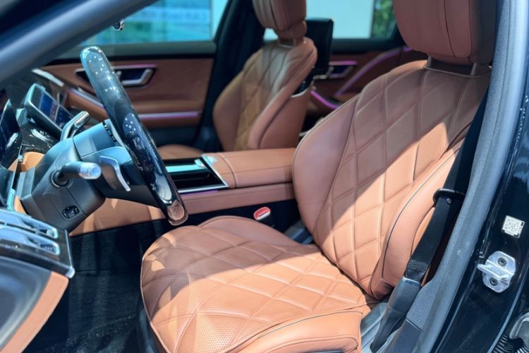 Used Mercedes-Benz Maybach S-Class 2021 S 480 4MATIC Interior 7