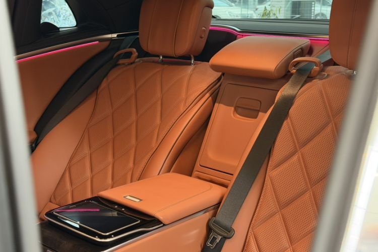 Used Mercedes-Benz Maybach S-Class 2021 S 480 4MATIC Interior 8