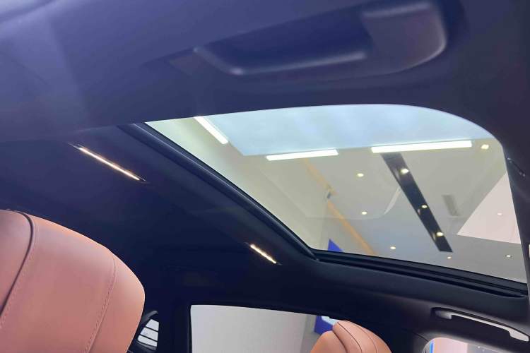 Used Mercedes-Benz Maybach S-Class 2021 S 480 4MATIC Interior 8