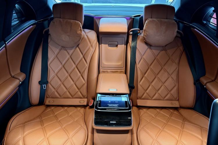 Used Mercedes-Benz Maybach S-Class 2021 S 480 4MATIC Interior 9