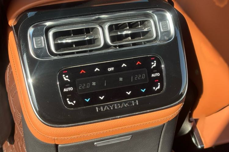 Used Mercedes-Benz Maybach S-Class 2021 S 480 4MATIC Interior 9