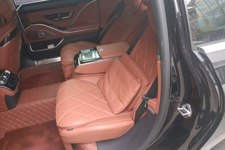 Used Mercedes-Benz Maybach S-Class 2021 S 480 4MATIC Left Rear Seat