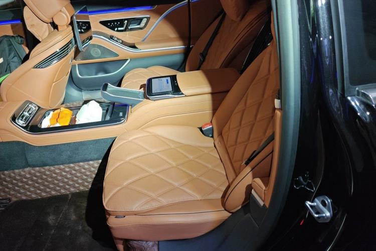 Used Mercedes-Benz Maybach S-Class 2021 S 580 4MATIC Left Rear Seat