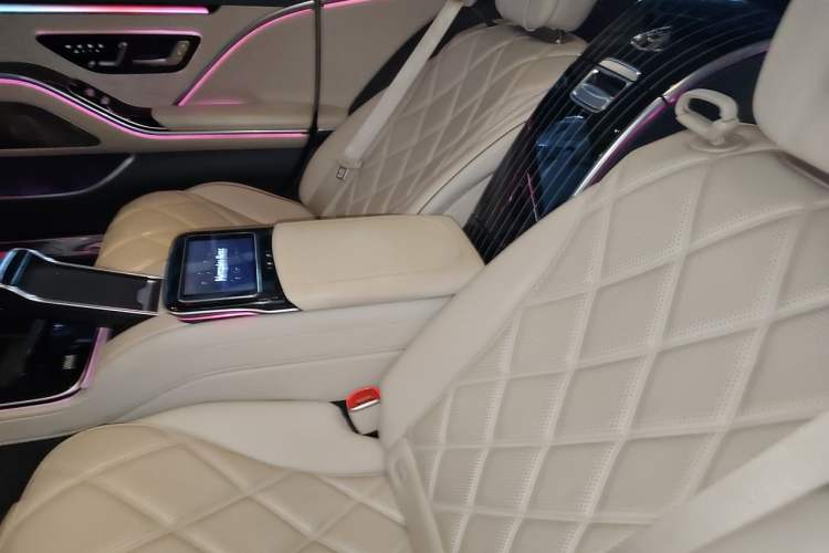 Used Mercedes-Benz Maybach S-Class 2021 S 480 4MATIC Left Rear Seat