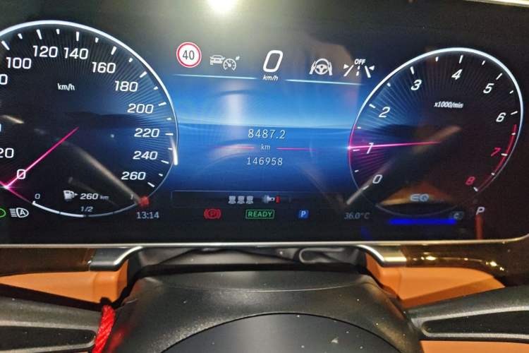 Used Mercedes-Benz Maybach S-Class 2021 S 480 4MATIC Odometer Close Up
