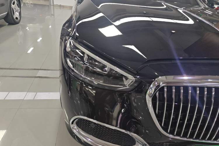 Used Mercedes-Benz Maybach S-Class 2021 S 480 4MATIC Right Front Headlight