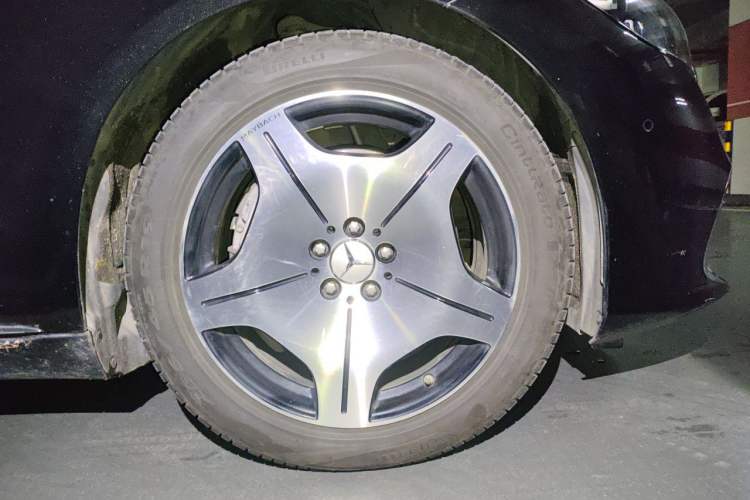 Used Mercedes-Benz Maybach S-Class 2021 S 480 4MATIC Right Front Wheel Hub