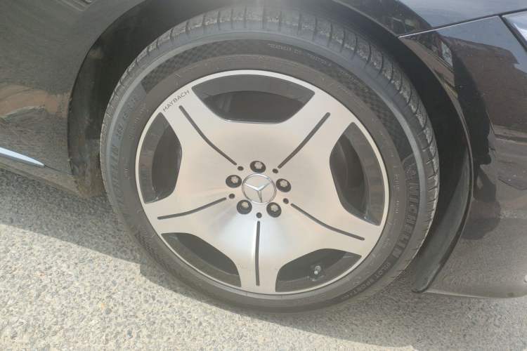 Used Mercedes-Benz Maybach S-Class 2021 S 480 4MATIC Right Front Wheel Hub