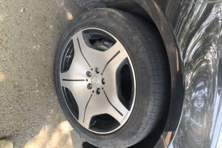 Used Mercedes-Benz Maybach S-Class 2021 S 480 4MATIC Right Front Wheel Hub