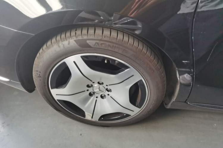 Used Mercedes-Benz Maybach S-Class 2021 S 480 4MATIC Right Rear Wheel Hub