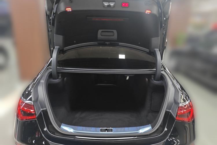 Used Mercedes-Benz Maybach S-Class 2021 S 480 4MATIC Trunk