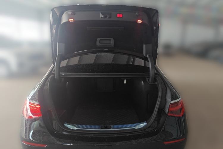 Used Mercedes-Benz Maybach S-Class 2021 S 480 4MATIC Trunk