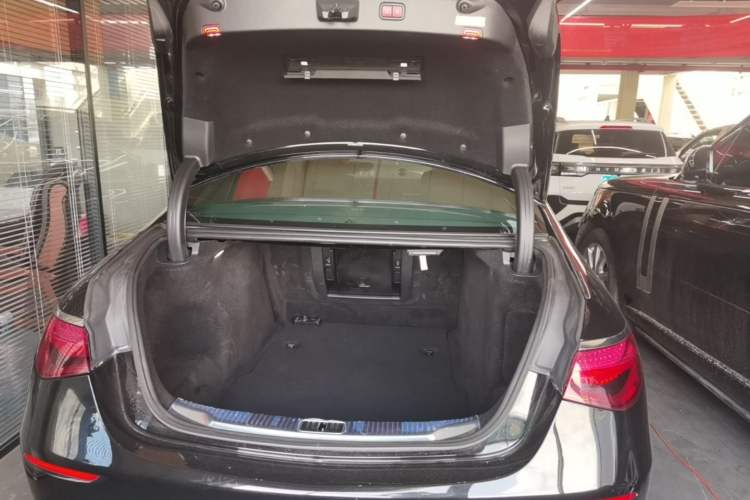 Used Mercedes-Benz Maybach S-Class 2021 S 480 4MATIC Trunk