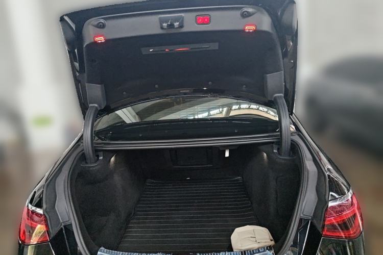 Used Mercedes-Benz Maybach S-Class 2021 S 480 4MATIC Trunk