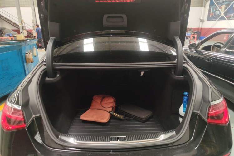 Used Mercedes-Benz Maybach S-Class 2021 S 480 4MATIC Trunk
