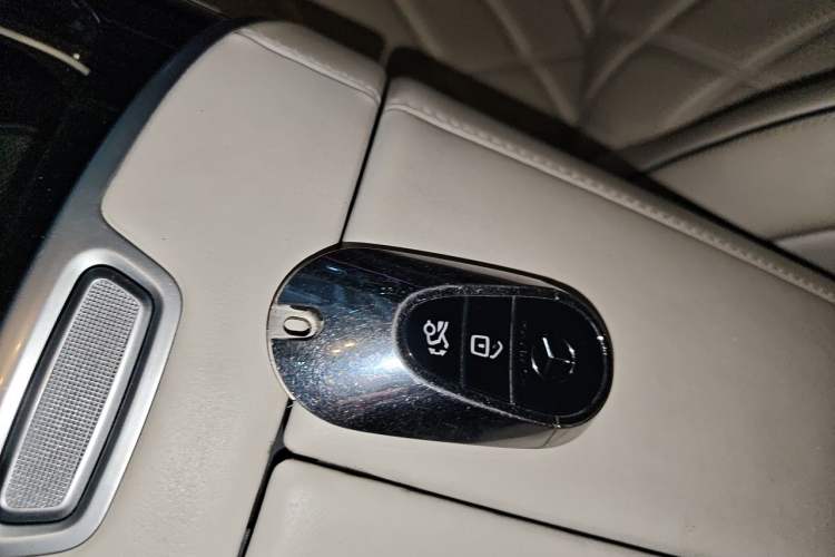 Used Mercedes-Benz Maybach S-Class 2021 S 480 4MATIC Vehicle Key