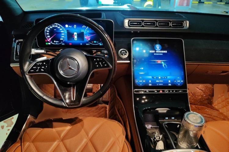 Used Mercedes-Benz Maybach S-Class 2021 S 480 4MATIC Center Console