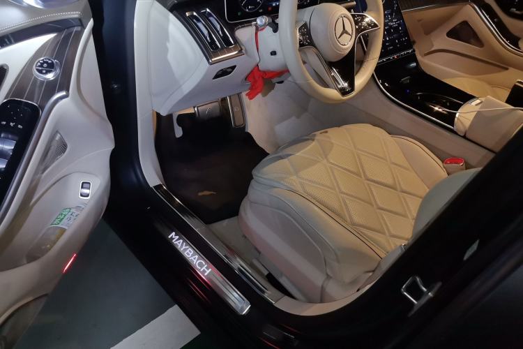 Used Mercedes-Benz Maybach S-Class 2022 S 680 4MATIC Driver Seat