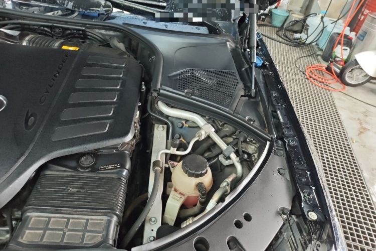 Used Mercedes-Benz Maybach S-Class 2022 S 480 4MATIC Intelligent Premium Special Edition Engine Bay Left