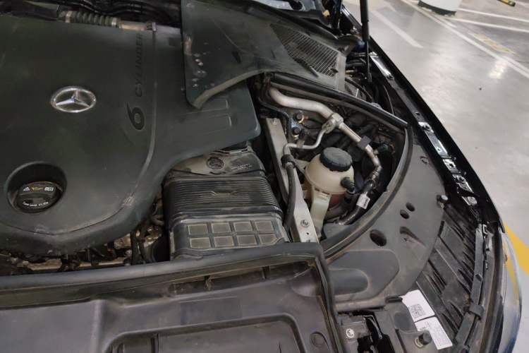 Used Mercedes-Benz Maybach S-Class 2022 S 480 4MATIC Intelligent Premium Special Edition Engine Bay Left
